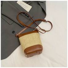 BV Bottega Small Andiamo Bolso de mujer tejido a mano de cuero genuinoBolsodebolso de manotipocuboconpatróntejidoparamujer,bolsodemarca,elegantebolsodemanoparaseñorabolsaderegaloexquisita,bolsodebolso de manodelujoparamujer,bolsocruzadodemodaparamujer,adecuadoparachicas,estudiantesnivel universitariodamasdeoficina,madresdemedianaedadparausodiario,comprasoficina,clase,reuniones,citas,actividadesalairelibretambiénunregaloidealparaBolso Tejido Color-Block para Mujer, Verano 2026, Nuevo, Moderno y Elegante, Bolso de Paja, Versión Coreana, Estilo Simple, Bandolera - Caqui con marrón - Ver 10