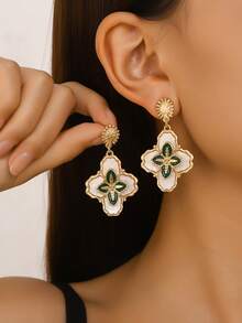 1 Pair New Vintage Green Enamel Faux Shell Flower Drop Earrings, Niche Design Fashion Casual Elegant Versatile Earrings, Daily Wear Earrings, Mother's Day Gift - Earring - View 1