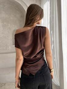 Blusa de oficina para mujer con cuello de barco, mangas cortas y corte cropped en color beige - Marrón - Ver 7
