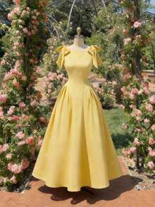 Vestido color albaricoque con cuello redondo, sin mangas, con ribete de contraste, lazo decorativo en la cintura y bajo acampanado - Amarillo claro - Ver 3