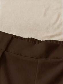 Conjunto de top plisado de hombro de color marrón sólido y elástico para uso casual y pantalones blancos de cintura elástica - Multicolor 2 - Ver 3