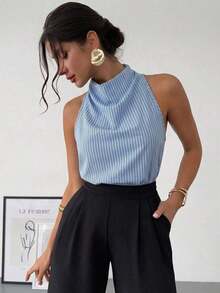 negra ajustada de estilo casual y elegante para la temporada de primavera/verano, con cuello asimétrico, sin mangas, escote halter, espalda descubierta y decoración de lazo - Azul y blanco - Ver 2