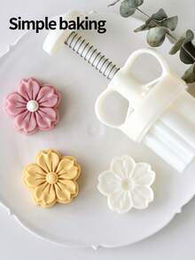 1 Set Floral Pattern Baking Molds, Suitable For Birthday Gifts, Handmade DIY Cookie Molds, Cakes, Cookie Stamps, Holiday Party Mooncakes, Bean Paste Cookies Baking Tools, Vintage Frame Pattern Including Tulips, Anemones And Roses Pattern Cookie Molds, Valentine's Day Cookie Cutters, Baking Production Tools. Arabic Mooncake Molds, Creative Gifts, Exquisite Baking Cutters - View 3
