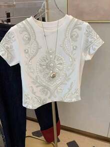 Camiseta corta de mujer de ajuste ceñido con estampado de lentejuelas y perlas de imitación, una prenda imprescindible para el verano, una camiseta de moda y con estilo, adecuada como regalo para hermanas, madres, Día de la Madre, una prenda casual - Blanco 3 - Ver 4
