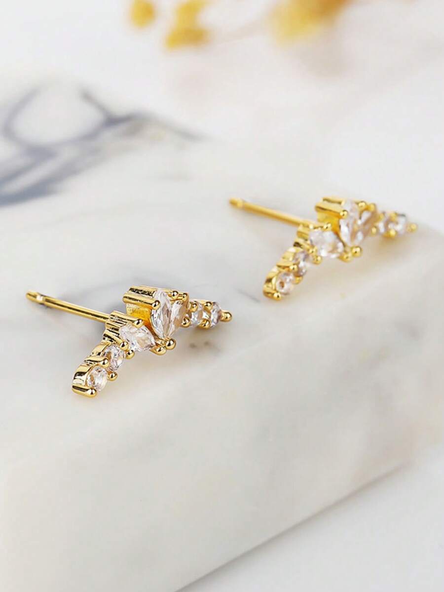 1 Pair Vacation Style Wing Shaped Cubic Zirconia Inlaid Brass Stud Earrings, Gold Color, Light Luxury Niche Elegant Ins Style, Versatile Accessory Suitable For Daily Commute And Outings - Wing Earrings - View 1