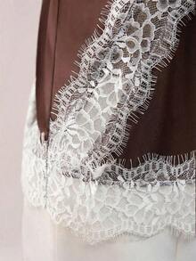 Top de tirantes asimétrico con bajo cruzado de encaje, espalda descubierta con tirantes exquisitos, top tipo camisola con parche en el pecho estilo Kendall 2026 para mujer, elegante para usar en primavera y otoño, color marrón, apropiado para ofici - Marrón - Ver 2