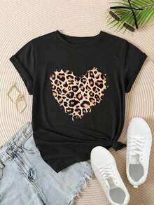 Camiseta Casual de Manga Corta para Mujer Estilo Vintage - Estampado de Corazón con Leopardo sobre Camiseta Blanca, Cuello Redondo, Top de Verano, Lavable a Máquina, Camisetas para Mujer, Atuendo Casual, Estilo Moderno, Ajuste Cómodo  
 BlackFashion - Negro - Ver 2