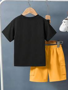 Bộ đồ 2 món cho bé trai tuổi teen, phong cách retro, áo thun cổ tròn tay ngắn in chữ tiếng Anh + quần short cargo thoải mái, đơn giản, thích hợp cho mùa hè. Bộ đồ mới cho bé trai. - Nhiều màu - Xem 4