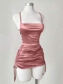 Vestido de mujer minimalista con tirantes finos, fruncido y escote bajo - Rosa - Ver 3