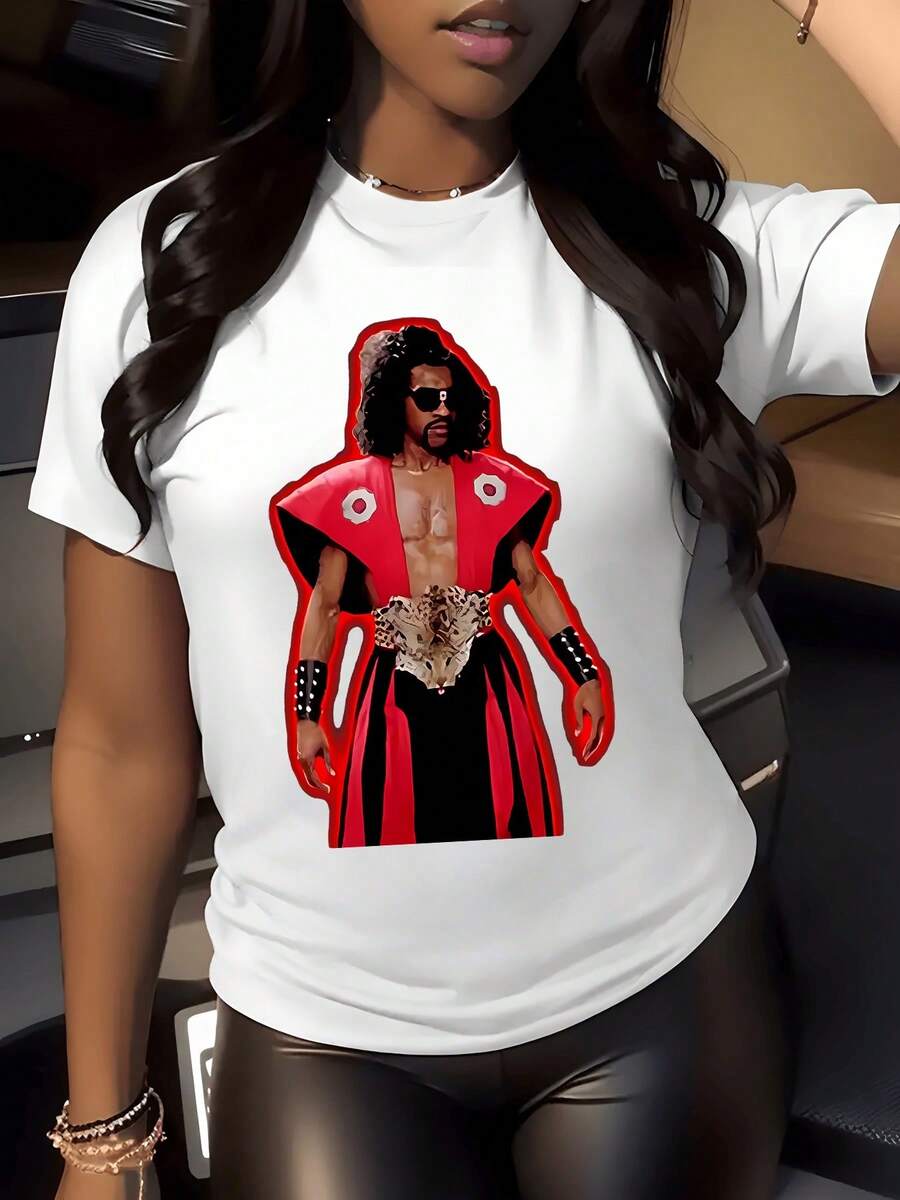 Figura poderosa de guerrero con atuendo rojo brillante que simboliza fuerza valentía y energía interior combinada con detalles dorados que representan el triunfo y la confianza camiseta de mujer moderna y vibrante para uso diario - Blanco - Ver 1
