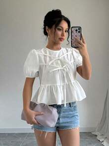 Blusa de verano de mujer con cuello redondo, manga corta abullonada, lazo y volante en la cintura - Blanco 3 - Ver 5