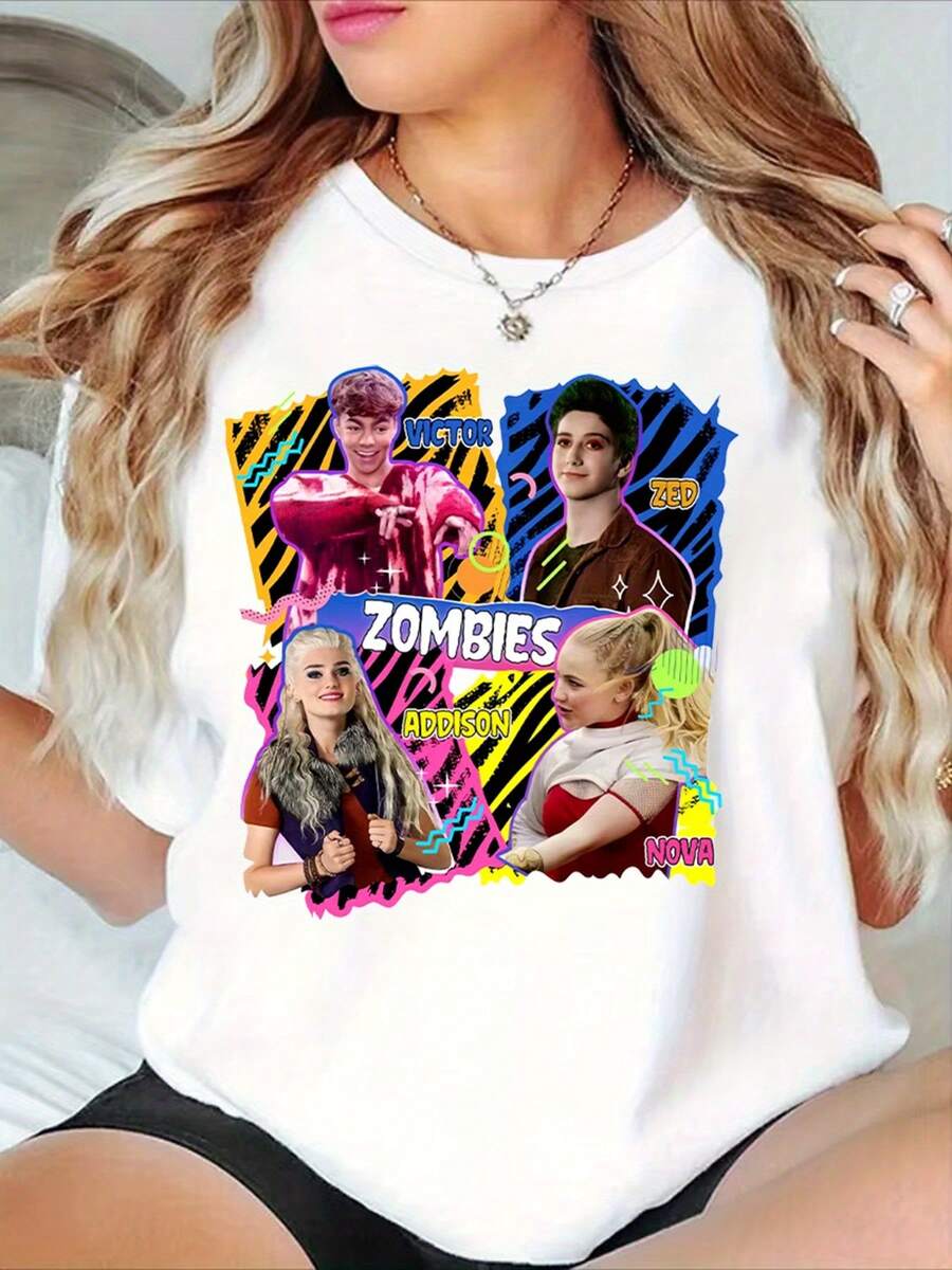 Nueva camiseta de manga corta, colección primavera-verano 2026 para mujer, una pieza.<zombies>Los personajes se presentan en un estilo de collage ciberpunk: Centro"ZOMBIES"El título está resaltado en letras tridimensionales de color azul neón, rodeado de cuatro caracteres. VICTOR (con traje de lentejuelas rojas), ZERO (con chaqueta de cuero verde), ADDISON (con cabello rizado gris plateado y chaleco de mezclilla), NOVA (con uniforme de enfermera rubio), el fondo presenta un patrón de rayos eléctricos y ondas sonoras en colores amarillo y morado contrastantes, los nombres de los personajes están resaltados en colores fluorescentes, el diseño general se asemeja a un póster de una película musical juvenil en el estilo glitch art, dinámico y vanguardista. Camiseta, estiloCoreano,conjuntosparaniñasSanValentín,CamisetasdeapoyoalMundial,productosdeanimejaponés,conjuntosparapadresehijos,SanValentín,hombres,camisetasgráficos,</zombies> - Blanco - Ver 1