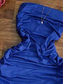 Elegante vestido ajustado de color vino tinto con cuello halter, con diseño asimétrico y fluido, perfecto para fiestas, vacaciones en la playa, festivales de música, salidas y citas, vestido ajustado de verano para mujer, vestido de fiesta para mujer - azul real - Ver 5
