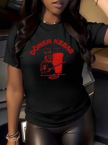 Chef sonriente con gorro y gran trompo de carne representando la alegría del arte culinario y la pasión por la comida callejera tradicional camiseta de mujer casual moderna cómoda para uso diario - Negro - Ver 8
