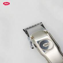 itel Máy cắt tóc IHC-35 Classic Tri-Metal, pin 2500mAh siêu bền, màn hình LED, 3 cần điều chỉnh độ dài cắt và vỏ kim loại bền chắc, lý tưởng cho việc cắt và tạo kiểu tóc. - Bạc - Xem 6