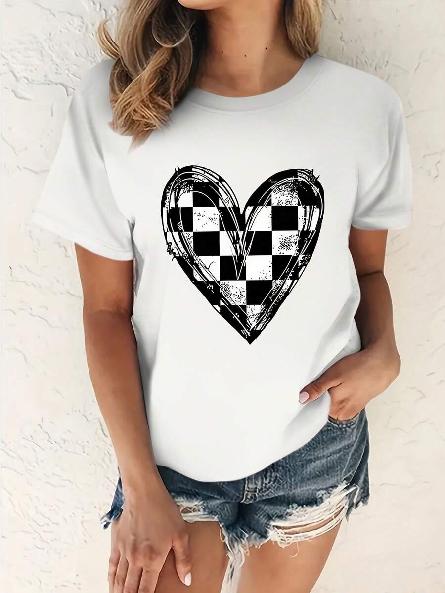 Camiseta Casual de Cuello Redondo para Mujer con Diseño de Corazón a Cuadros - Beige Suave, Comodidad para Todas las Temporadas, Perfecta para Atuendos Casuales, Camiseta de Uso Diario | Gráfico de Corazón a Cuadros | Ajuste Cómodo, Camisetas para Damas - Blanco - Ver 1