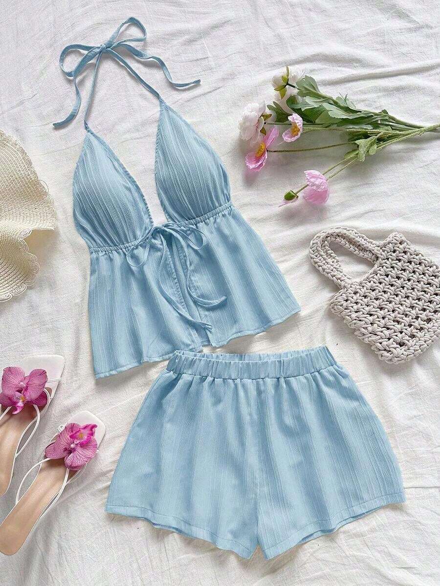 Conjunto de 2 piezas de vacaciones para mujer, top de tirantes con escote en V con textura rojo y shorts sueltos extremadamente cortos, adecuado para citas, fiestas y paseos por la ciudad - Celeste - Ver 1
