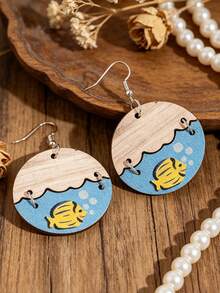 1 Pair Wooden Ocean Style Fish Earrings, Bohemian Cartoon Wave Round Dangle Earrings - Multicolor - View 4