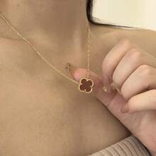 Clover Pendant Necklace For Women 18K Gold Plated Four Leaf Clover Necklaces Lucky Simple Jewelry Gifts For Women - 紅色 - 查看 7