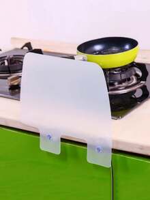 3pcs Kitchen Splash Guard, Plastic Material Suitable For Sink And Stove Scenarios. Includes Suction Cup And Splash Board, Blocks Grease And Improves Cleaning Efficiency, Heat-Resistant Structure Protects Walls. No-Installation Design Simplifies Usage, A Practical Accessory For Cooking Protection. Kitchen Splash Guard Stove Accessories. - View 4