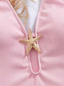 Traje de baño de una sola pieza para mujer, diseño de cortes circulares con cruce de bandas y decoración de estrellas de mar metálica, que proporciona control de abdomen - Rosa - Ver 3