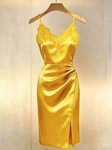 Vestido de verano de mujer de longitud media con cuello en V sin mangas, efecto decorativo con volantes en el cuello, cintura en línea A, bajo asimétrico con abertura, tela de punto jersey, diseño ajustado y sexy para uso diario - Amarillo - Ver 8