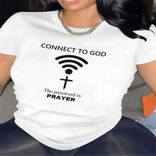 Esta camiseta resistente y ligera es perfecta para estar en casa o en la oficina. Presenta un dise?o inspirador con un símbolo de cruz, lo que la hace ideal para salidas informales o eventos religiosos, y ofrece un ajuste cómodo. - Blanco - Ver 1