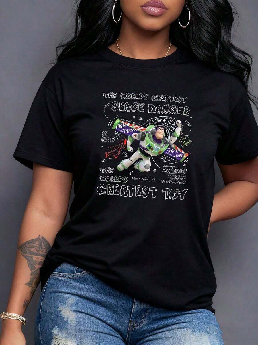 Galactic Guardian Figure In Spacesuit Celebrating The Courage And Imagination Of Exploring The Universe. Modern And Comfortable Women's T-Shirt For Lovers Of Cosmic Adventures, Casual Short Sleeve. - 黑色 - 查看 1