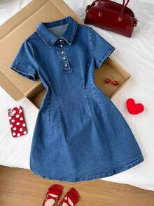 Vestido de mezclilla casual de manga corta con botones y cuello polo para mujer, vestido de verano, vestido de Navidad, vestido de San Valentín, vestido de Año Nuevo, vestido de fiesta para mujer, vestido elegante para mujer, vestido casual para mujer, vestido azul, vestido de mezclilla azul con botones dorados y cuello polo casual de diseño de línea A de manga corta para mujer - Azul lavado medio - Ver 1