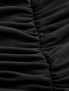 Vestido ajustado de tirantes fruncido de malla - Negro - Ver 3