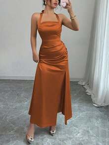 Vestido camisero elegante de color champagne, con tela de satén elástica y abertura lateral de largo maxi - Óxido marrón - Ver 5