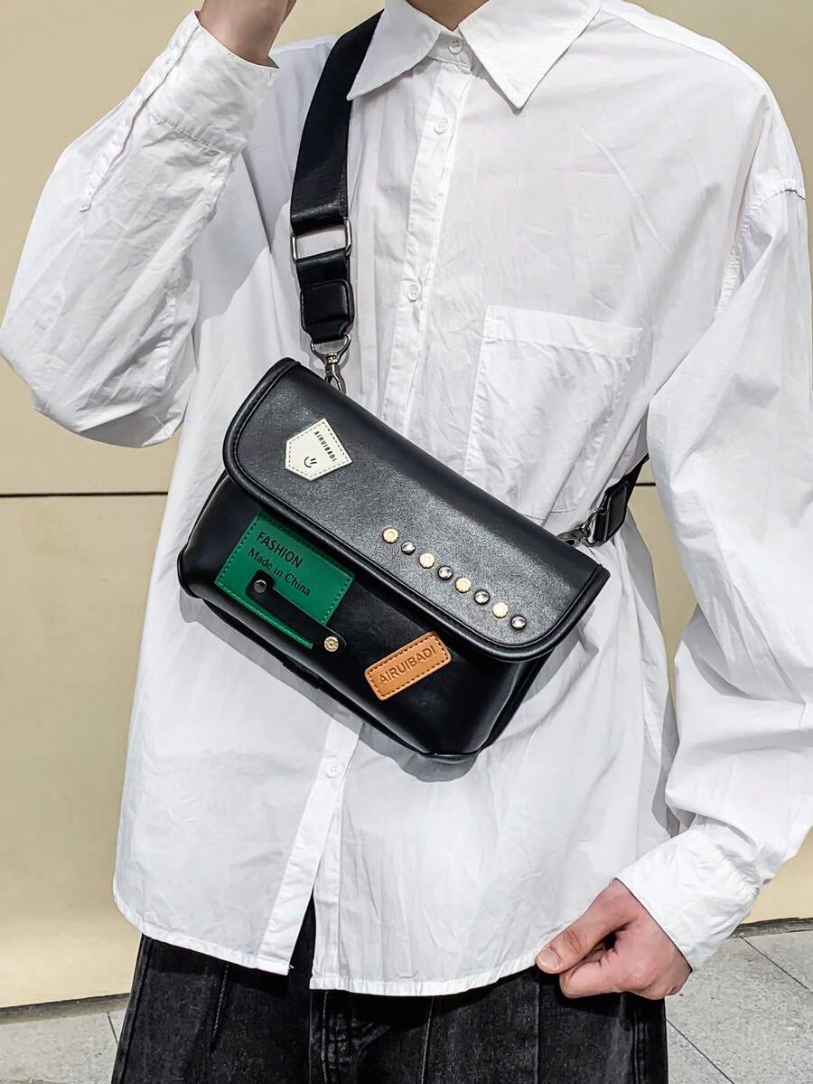 1个男士休闲铆钉装饰字母印花翻盖斜挎包,宽肩带,方形单肩包,时尚便携,适合工作、通勤、上学、购物、旅行,是父亲节的绝佳礼物。 - 彩色 - 查看 1