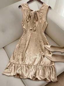 Vestido casual mini de mujer con tirantes de amarre, espalda descubierta, sin mangas, corte evasé y dobladillo con volantes - Dorado - Ver 2