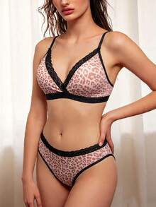 1 Set French Lace Sexy Triangle Cup Wireless Leopard Print Bra And Panty Set - Pink - View 6