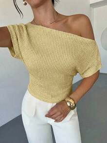 Camiseta de mujer con cuello asimétrico texturizado y mangas tipo murciélago, blusa de tela perforada, adecuada para primavera y verano, para ir al trabajo, elegante, casual, diaria, ocasiones de trabajo.Blusa de mujer de color amarillo claro.Ca - Amarillo - Ver 8