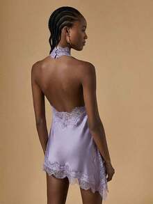 Blusa de verano con escote halter, espalda descubierta y bajo asimétrico con encaje en contraste - Púrpura polvoriento - Ver 5