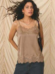 -E Elegante conjunto de vacaciones para mujer con top de tirantes finos, ajuste ceñido, de satén beige con ribete de encaje - Caqui - Ver 8