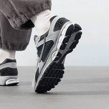 Giày Nike Zoom Vomero 5 nam, chất liệu mềm mại, thoải mái, có đệm, thoáng khí, lưới, đa năng, kiểu dáng retro, nhẹ, giày thể thao cổ thấp màu xám/đen. - Xám đen - Xem 10