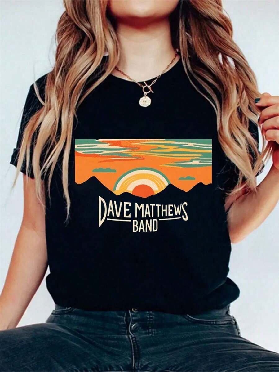 Camiseta Gráfica Vintage de la Dave Matthews Band - Cuello Redondo Casual, Manga Corta, Camiseta de Verano con Diseño de Atardecer, Esquema de Color Naranja, para Fans, Ropa Casual de Verano | Camiseta con Estampado de Atardecer | Camisa de tela resistente, adecuada para primavera, verano y otoño. - Negro - Ver 1