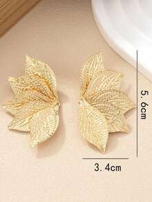 1 Pair Fashionable Elegant Maple Leaf Earrings, Suitable For Daily Wear - Gold - View 5