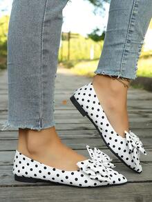 1 Par de Sapatos Femininos de Bico Fino com Decoração de Laço e Bolinhas, Forro Confortável, Slip-On Elegante e Versátil para Uso Diário e Passeios - Branco - Visão 5