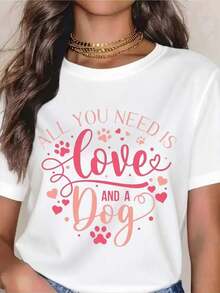 All You Need Is Love And A Dog - Women's T-Shirt With Dog Lover Graphic Design, Featuring Paw Prints And Hearts, Perfect Gift For Dog Owners, Valentine's Day, Pet Lovers, Casual Wear Suitable For Spring, Summer And Autumn. - 白色 - 查看 7