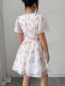 Vestido corto con estampado digital fruncido de diseño francés para mujeres - Rosa Fucsia - Ver 2