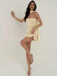 Vestido mini de mujer de unicolor con diseño de cinta y cuello halter - Beis - Ver 8
