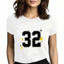 Tops para mujerUna Chaqueta femenina con estampado de números y el eslogan 23. El diseño corto y la tela suave, cómoda y transpirable lo hacen adecuado para el uso diario informal, salidas y vestimenta escolar en primavera y verano. Irradia un estilo fresco e individualista. - Blanco - Ver 10
