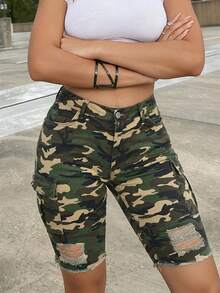 Women Camouflage Multi-Pocket Slim Fit Straight Leg Denim Bermuda Shorts - Khaki - View 2