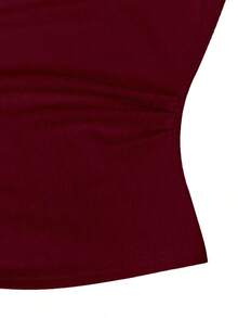 Camiseta de mujer de unicolor con cuello asimétrico, fruncida y de manga corta ajustada - Burdeos - Ver 3