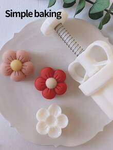1 Set Floral Pattern Baking Molds, Suitable For Birthday Gifts, Handmade DIY Cookie Molds, Cakes, Cookie Stamps, Holiday Party Mooncakes, Bean Paste Cookies Baking Tools, Vintage Frame Pattern Including Tulips, Anemones And Roses Pattern Cookie Molds, Valentine's Day Cookie Cutters, Baking Production Tools. Arabic Mooncake Molds, Creative Gifts, Exquisite Baking Cutters - View 6