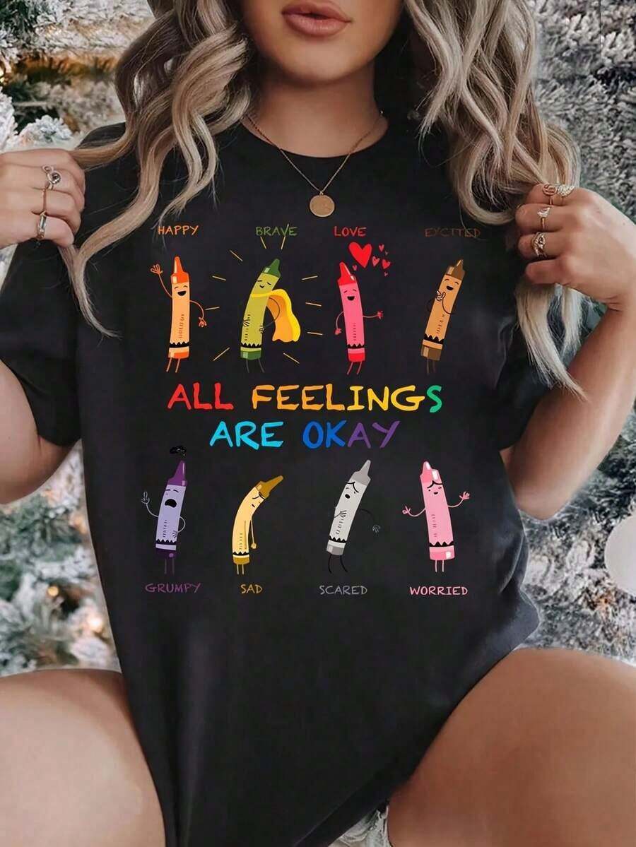 Camiseta de manga corta para mujer con cuello redondo, estampado de personajes de crayones "All Feelings Are Okay", manga corta, casual, cómoda, para uso diario, camiseta de verano. - Negro - Ver 1