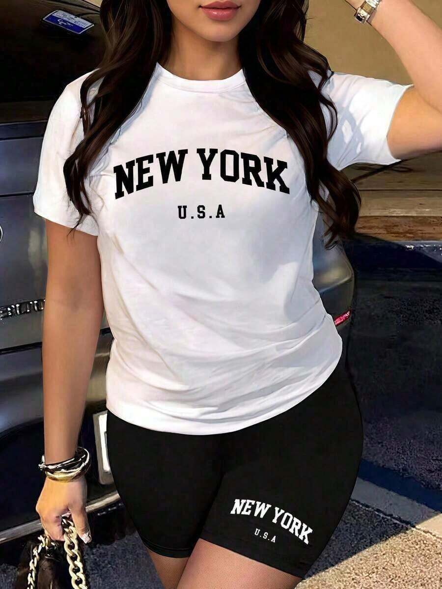 Conjunto de estilo nuevo 2026, solo se vende la camiseta (los pantalones son solo para referencia de combinación). Camiseta estampada de corte holgado. Una pieza minimalista y moderna con estampado de letras tropicales, un artículo imprescindible para un estilo relajado en vacaciones. Perfecto para ocasiones como el Día del Trabajo y el Día de la Independencia de México. - Blanco - Ver 1